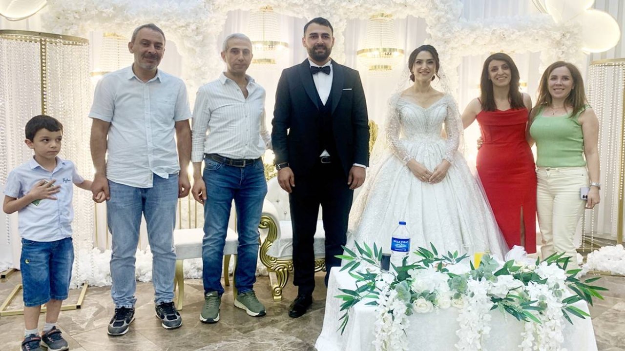 Diyarbakır’da gazeteci çiftin mutlu günü